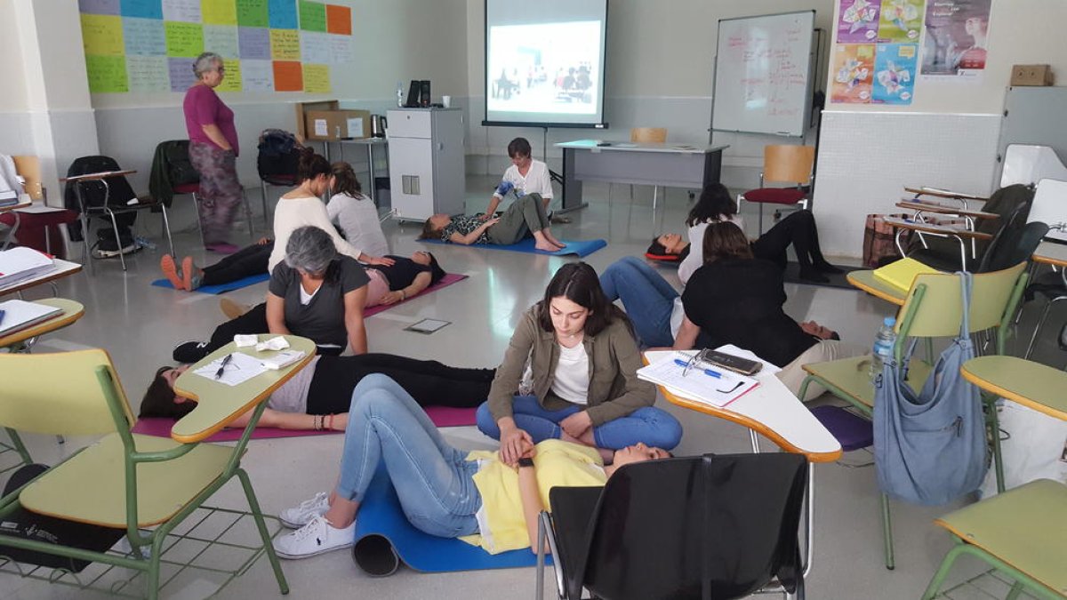 Tesi doctoral - El psicòleg Pere Oró va estudiar com el mindfulness influïa en els estudiants de Medicina i va concloure que era una bona eina per disminuir l’estrès, l’obsessió i l’ansietat. Demana que s’apliqui a les facultats de Med ...