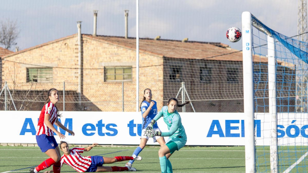 Andrea Gómez logra el empate en el minuto 89 tras una gran jugada personal en el área.