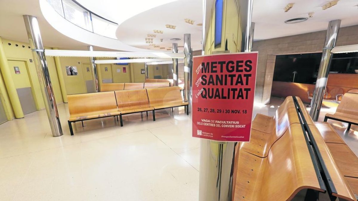 Els metges de primària de Catalunya mantenen la vaga