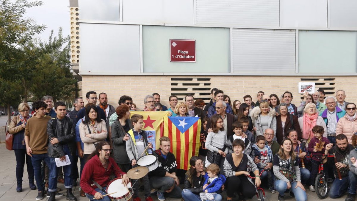 El CDR de Cappont ya rebautizó la plaza en noviembre.