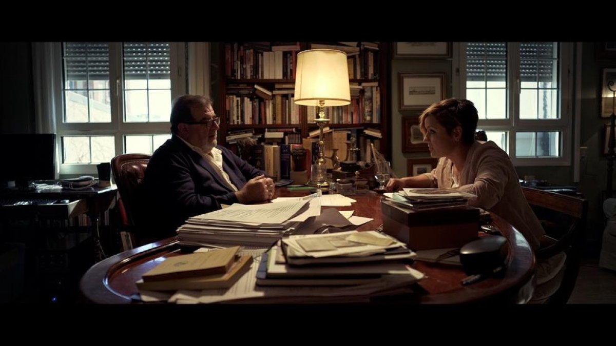 La periodista Cristina Pardo entrevista al expresidente de la Junta, José Rodríguez de la Borbolla.