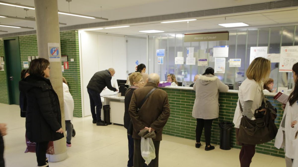 La sala de espera del hospital Santa Maria estaba ayer prácticamente vacía.