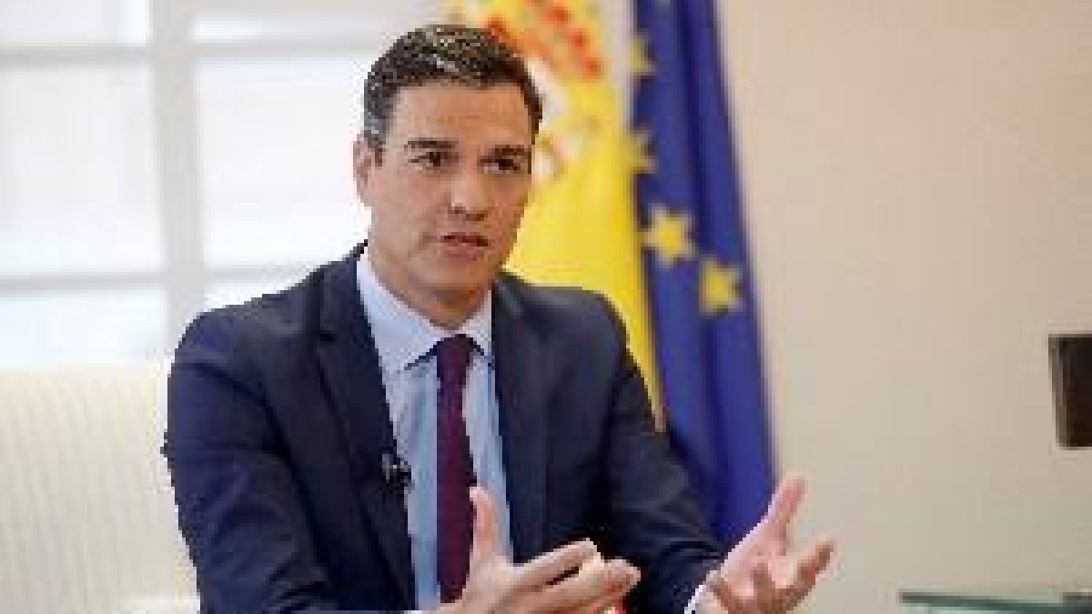 Sánchez admite su error sobre la Fiscalía y garantiza su autonomía