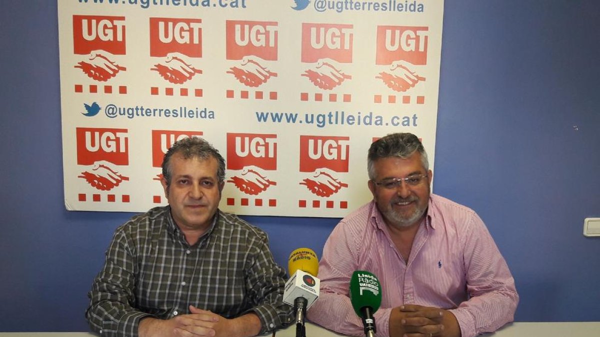 Antoni Dolcet i Xavier Perelló, ahir durant la presentació de l’informe de la campanya agrària.