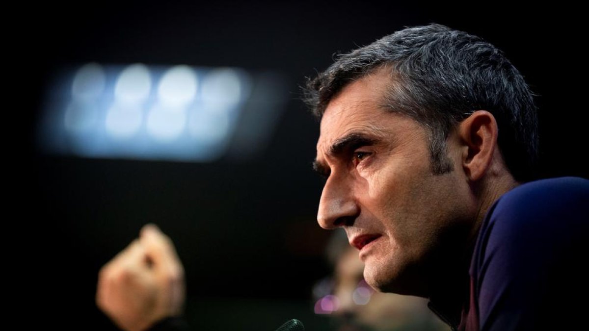 Ernesto Valverde ayer durante su comparecencia ante los medios.