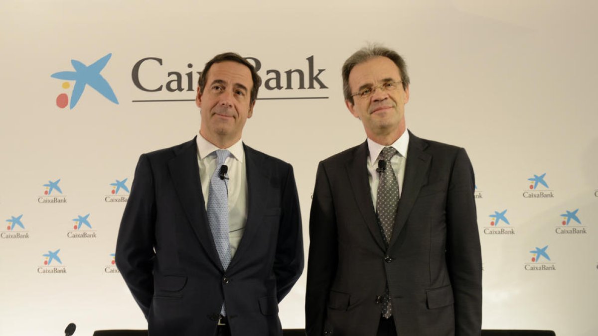 Gonzalo Gortázar y Jordi Gual presentaron el plan en Londres.