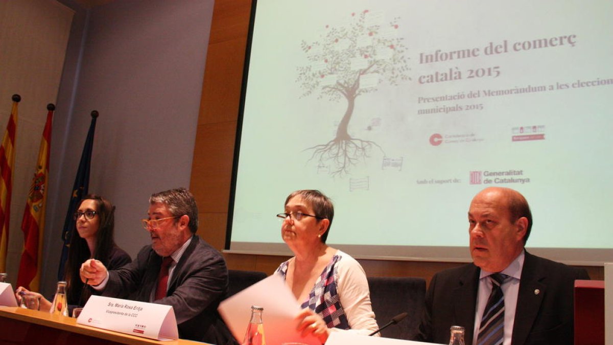 Imatge d’arxiu d’un acte de la CCC amb Fraile i Eritja al centre.