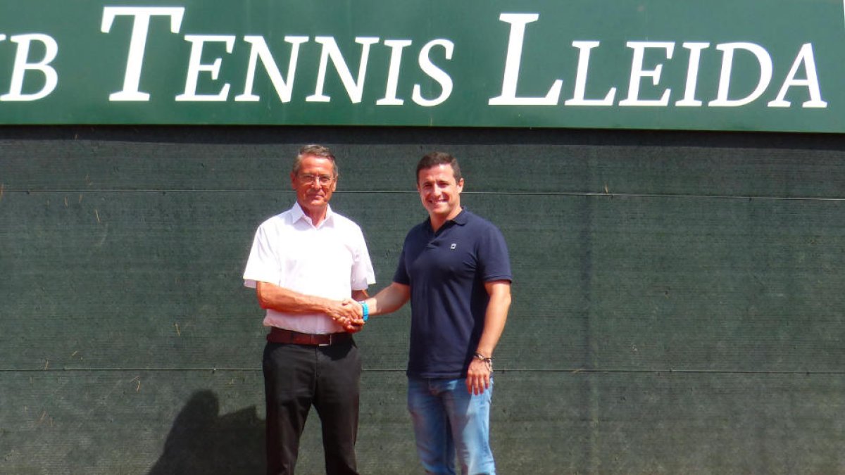 El presidente José Luis Solans junto a Àngel Aguas.