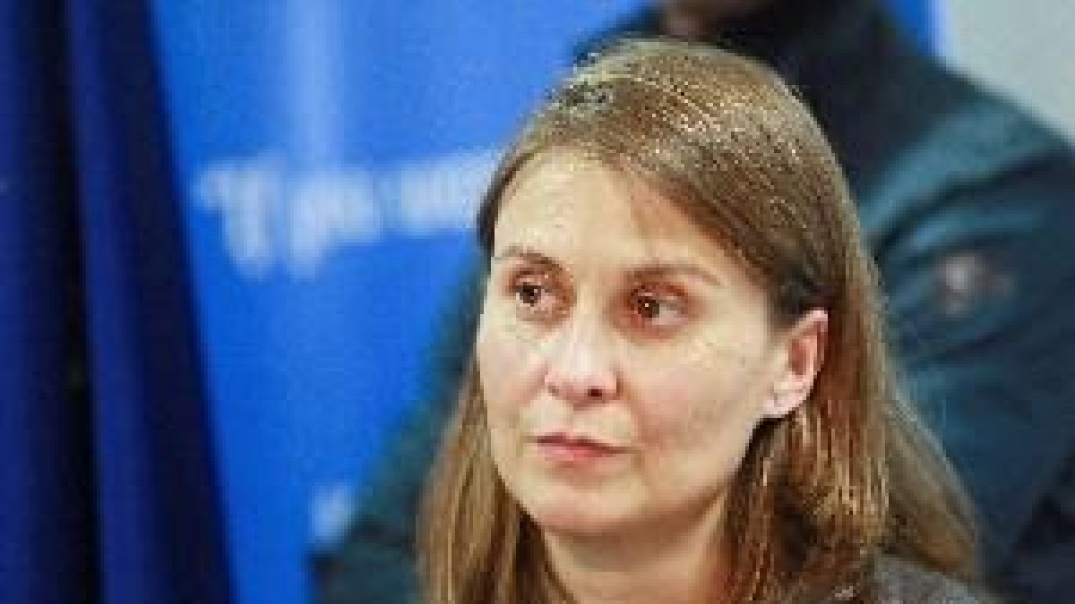 Serret dice que persistirán con 
