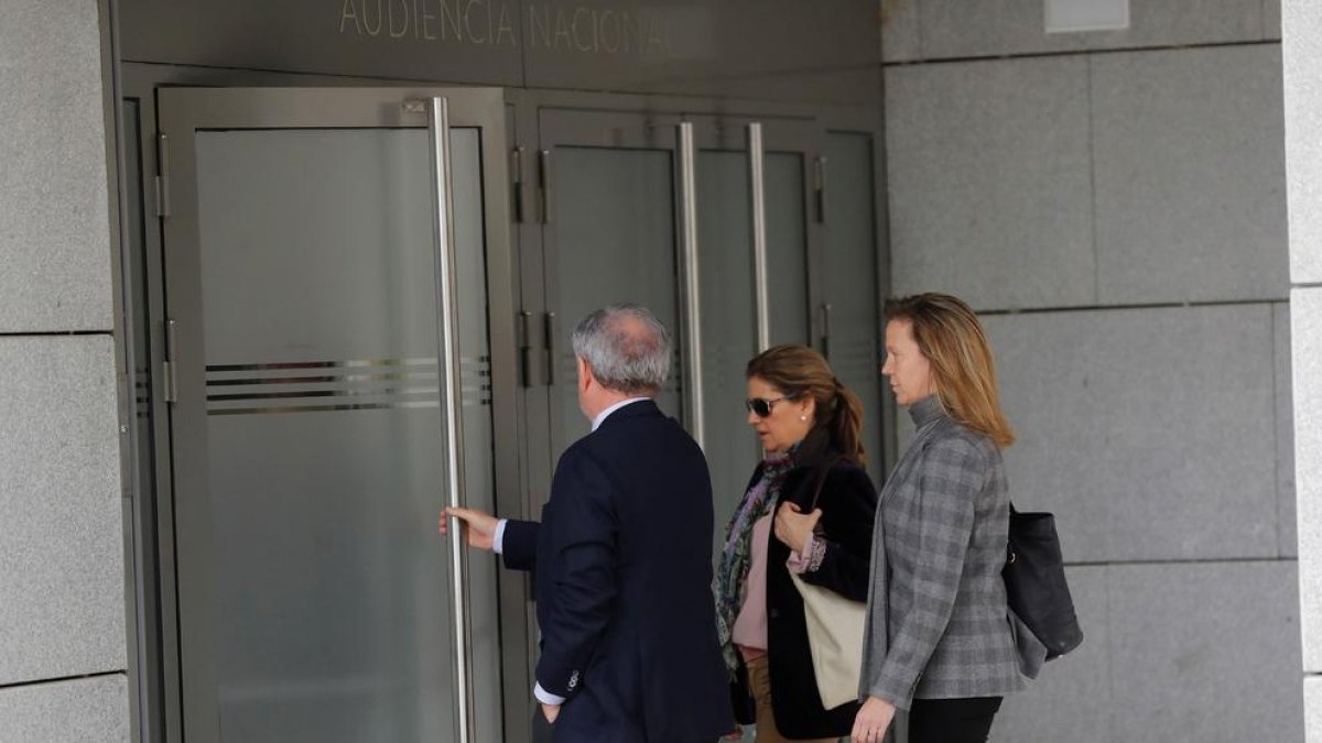 Presó eludible amb fiança de 200.000 euros per a la dona de Bárcenas