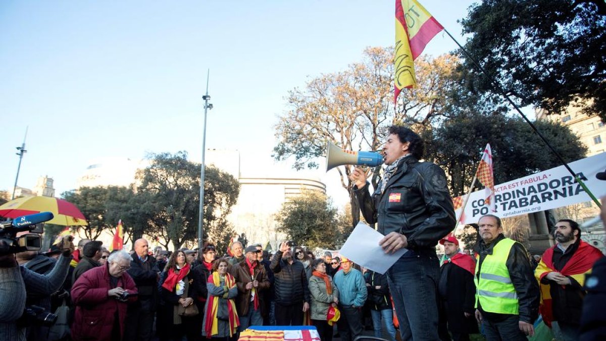 Álvaro de Marichalar, en una concentració convocada per Tabàrnia.