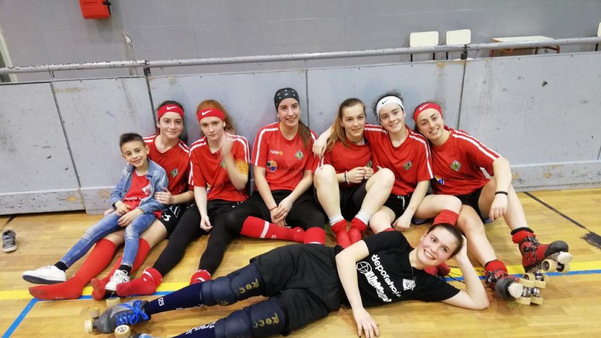 Las jugadoras del equipo Fem 16 del Lleida.net Alpicat.