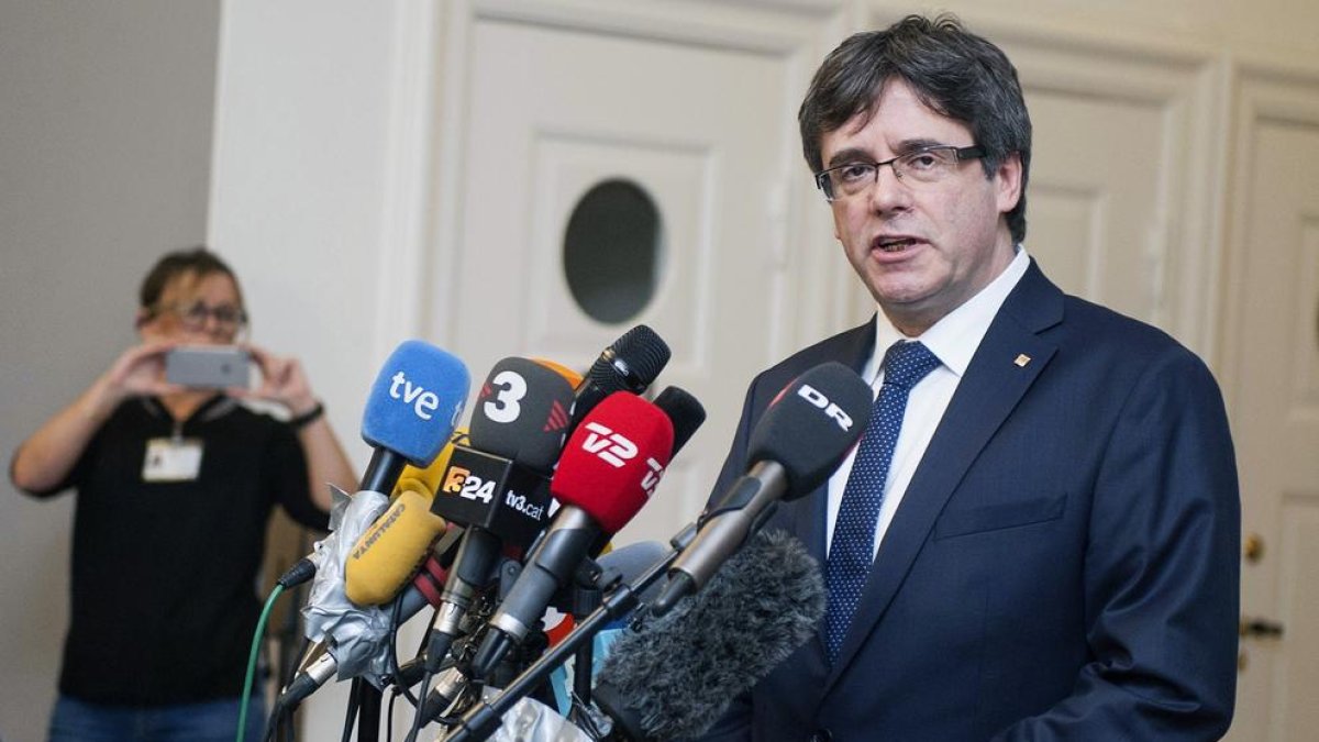 Puigdemont es decanta ara per no demanar permís al Suprem per a la seua investidura