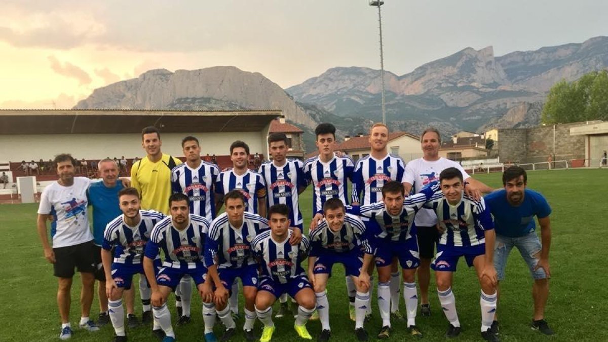 Plantilla amb la qual el CF Organyà afronta una nova temporada a la Segona Catalana.