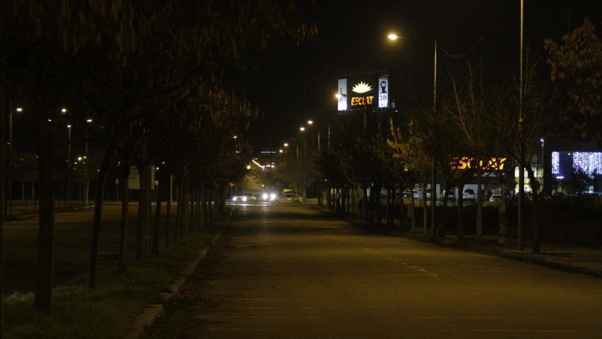 Vista del carrer Margarida Xirgu, al Parc de l’Aigua, on ahir van tenir lloc els fets.