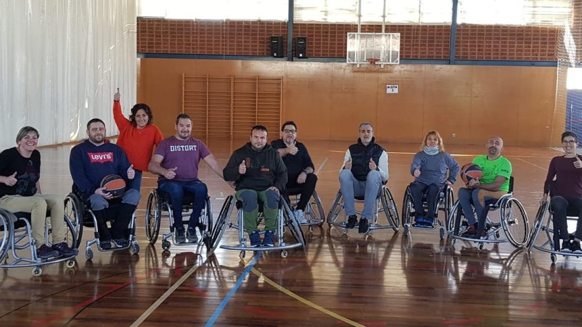 Primera sessió de l’equip de bàsquet adaptat del CB Pardinyes