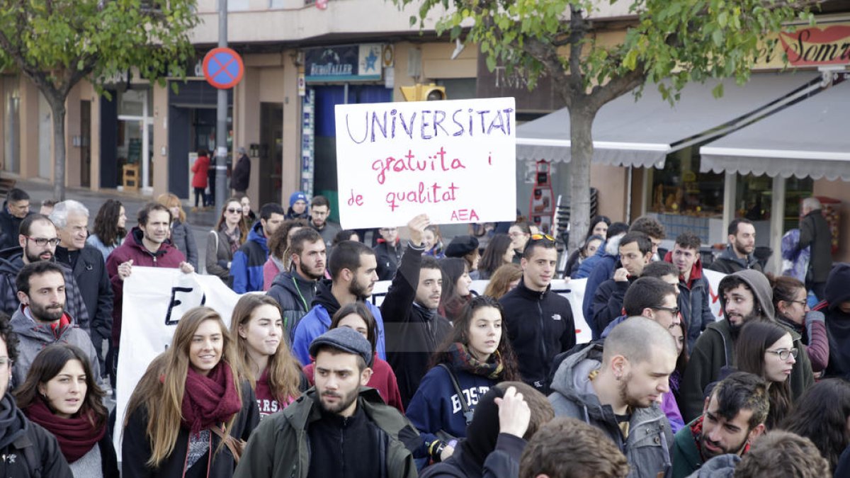 La Generalitat cifra en un 11,7% el seguimiento de la huelga de docentes