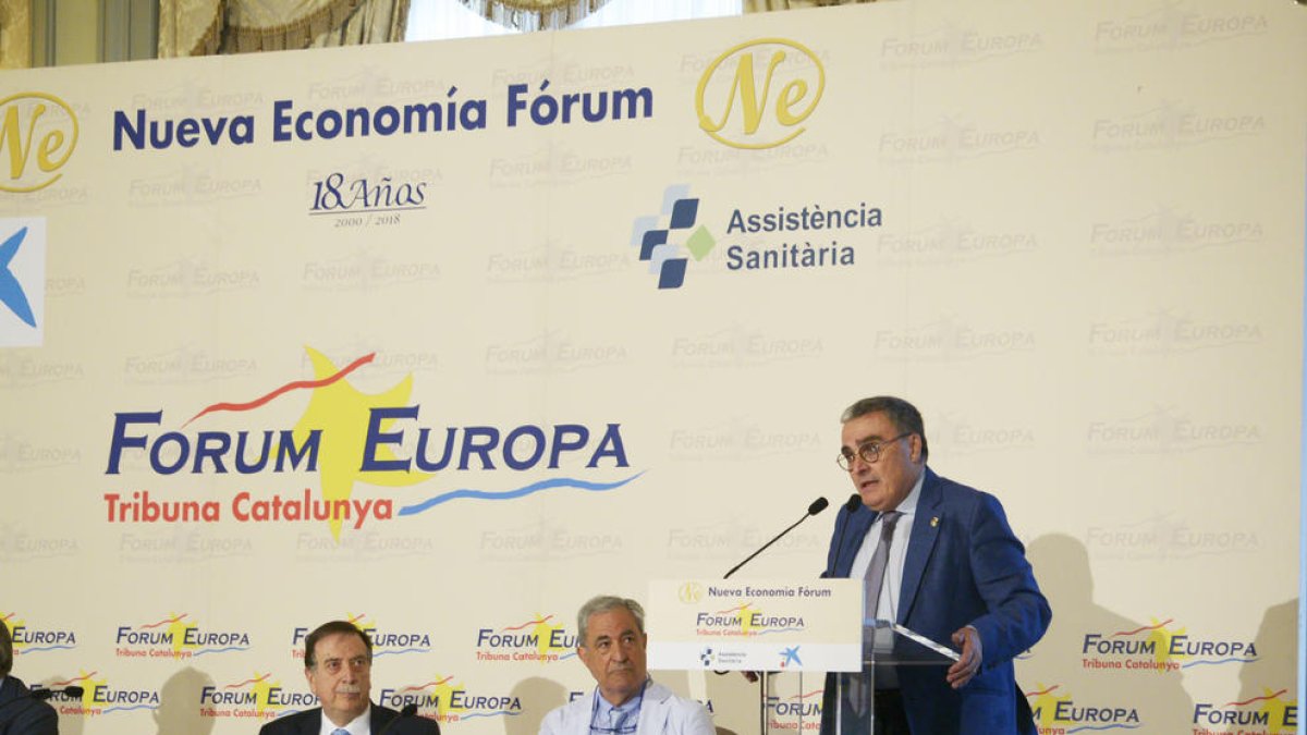 Ros planteja un Estatut amb rang de Constitució per a Catalunya