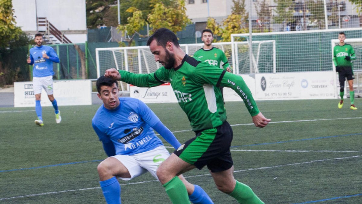 El Cervera va jugar millor a la primera meitat però l’Alcarràs va millorar després del descans i va aconseguir empatar.