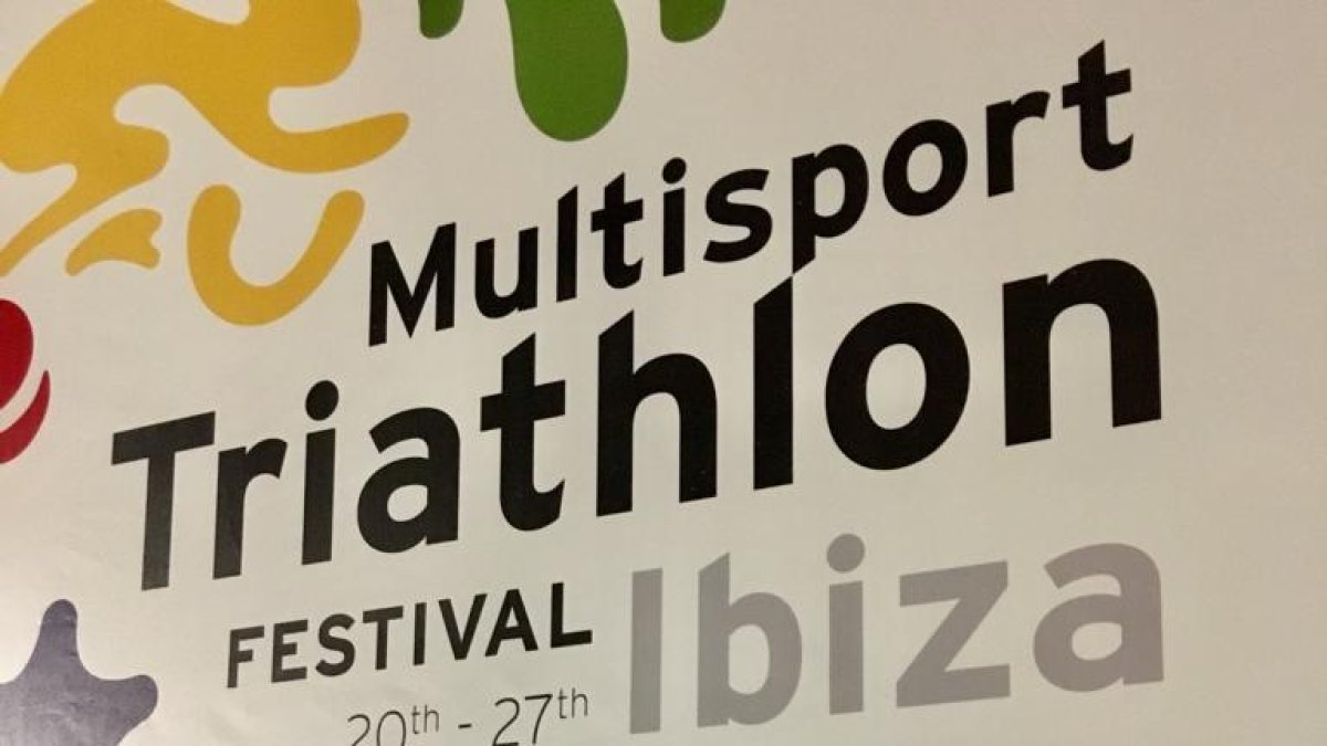 Eva Ledesma, amb la medalla d’or europea d’Aquabike.