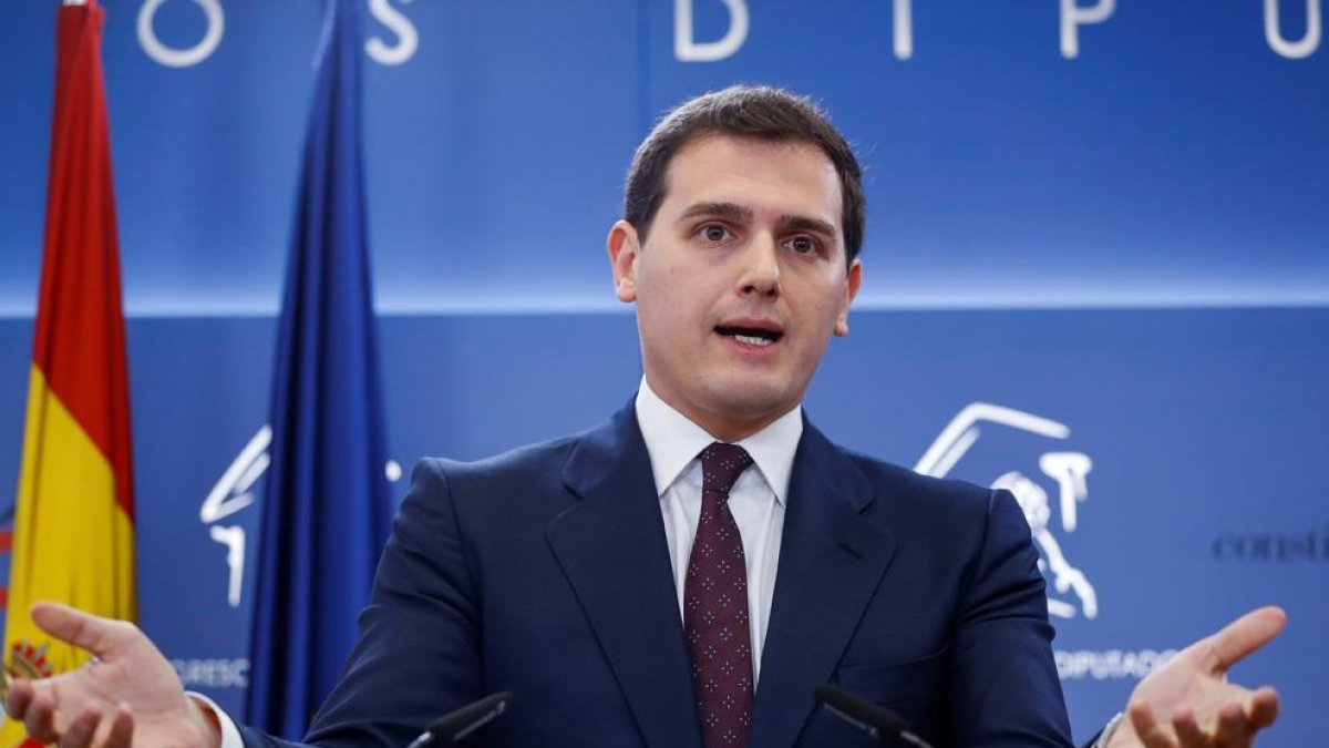 El líder de Ciutadans, Albert Rivera, durant la roda de premsa que va oferir ahir al Congrés.