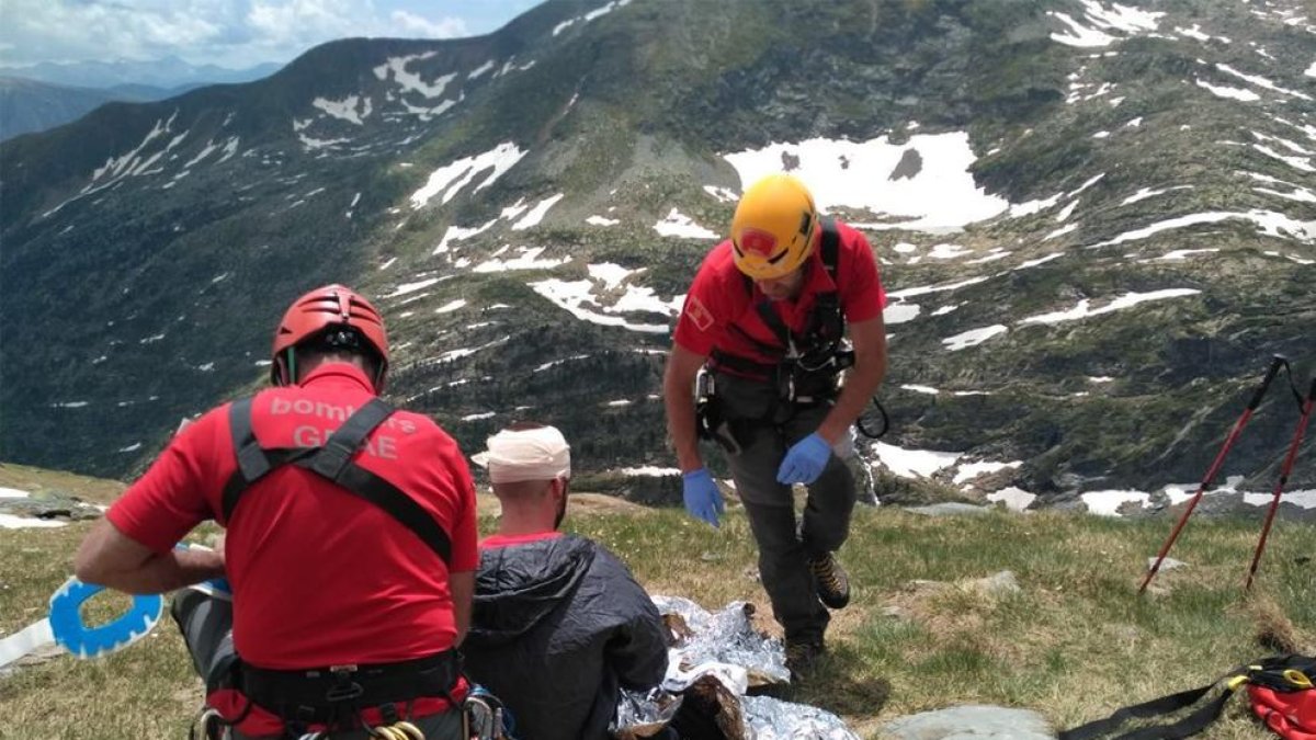 Un herido grave al caer a la vertiente sur del Pico de Rouge, en Lladorre