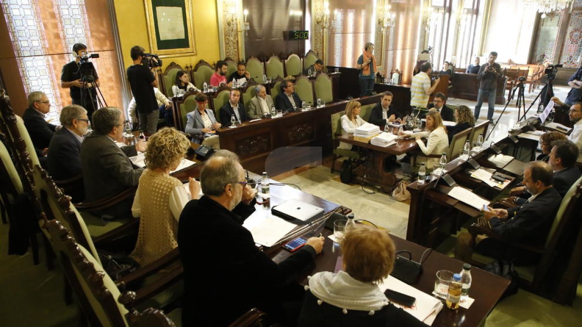 El ple de la Paeria rebutja mocions contra la 