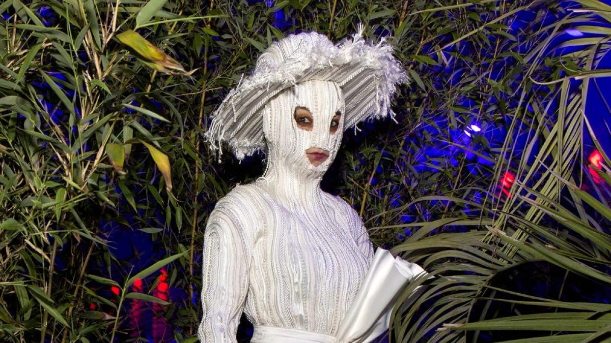 La cantante islandesa Björk lució de esta guisa el año pasado en el show que ofreció en el Sónar.