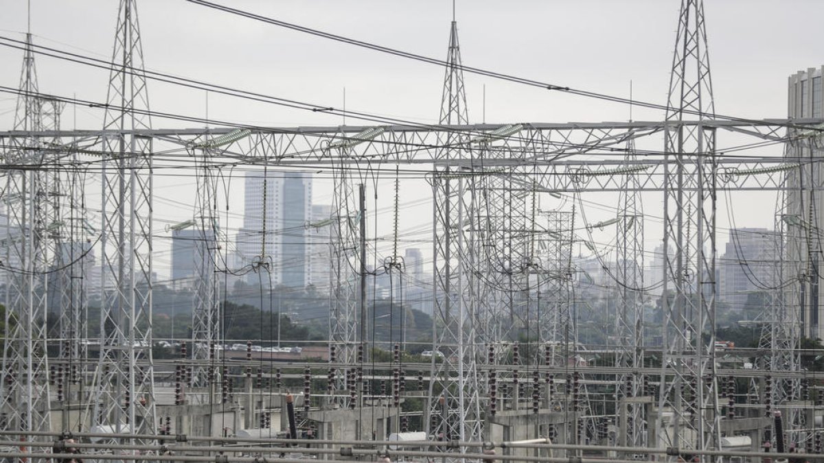 Imatge d’una central de distribució d’energia.