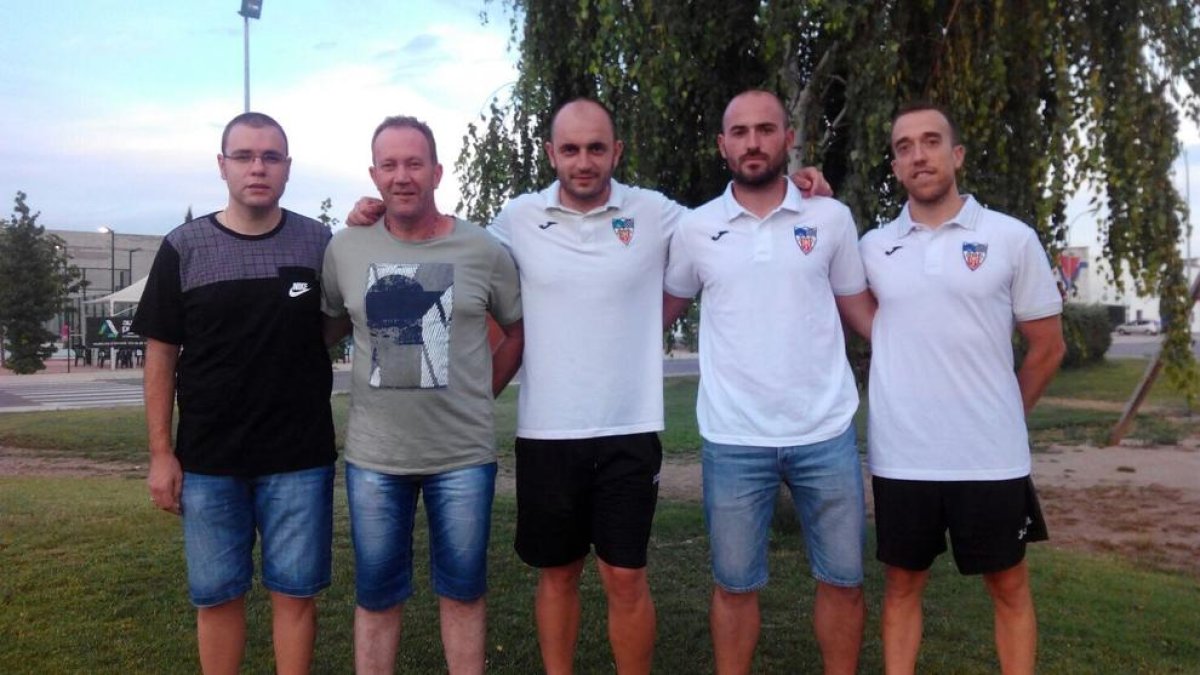 Víctor Ballesteros, el presidente Robert Ortega, Josep Turull, David Biosca y Oriol Vicens.