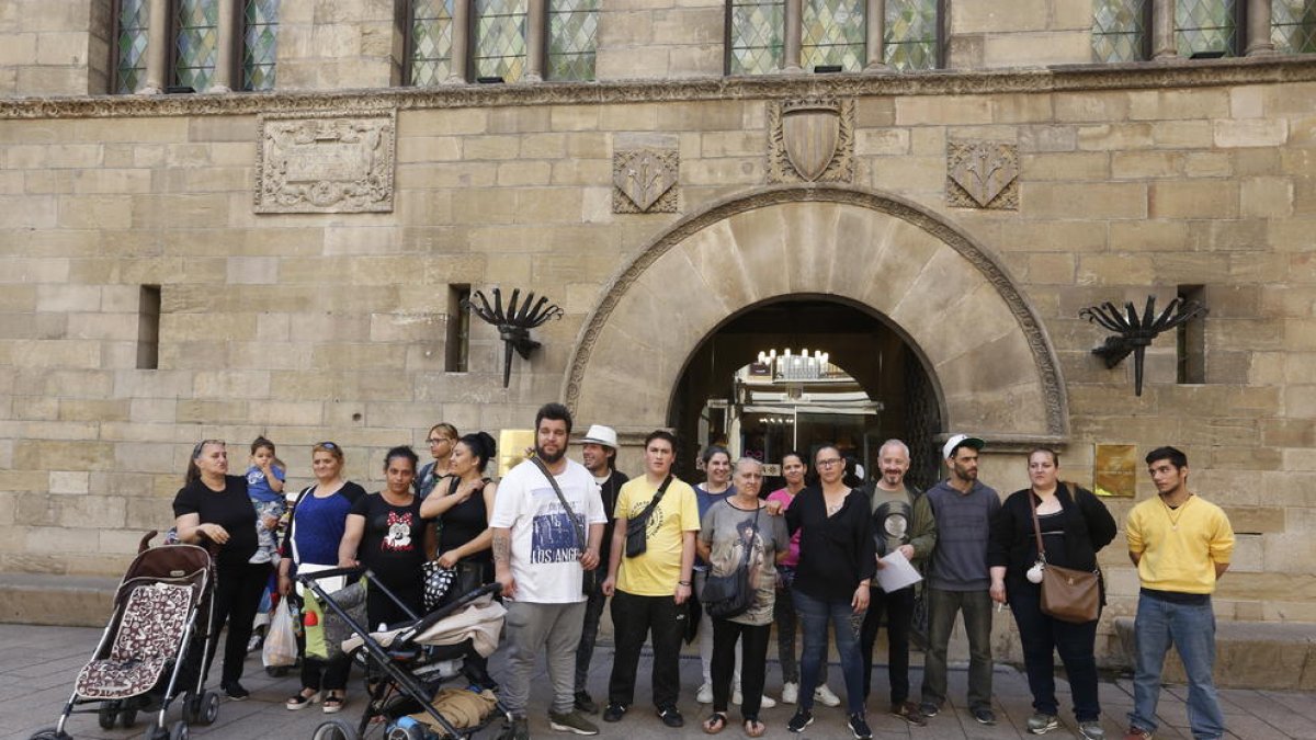 Familias sin piso amenazan con acampar ante la Paeria