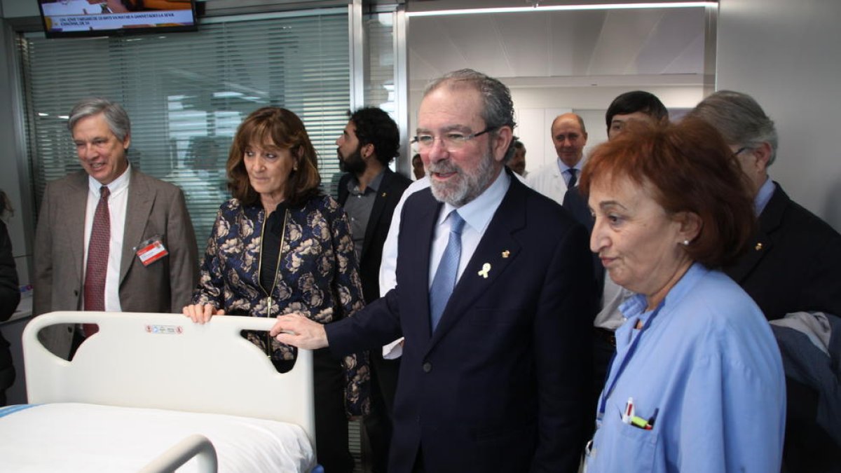El Arnau estrena nueva UCI, que permite ampliar el horario de las visitas a los enfermos