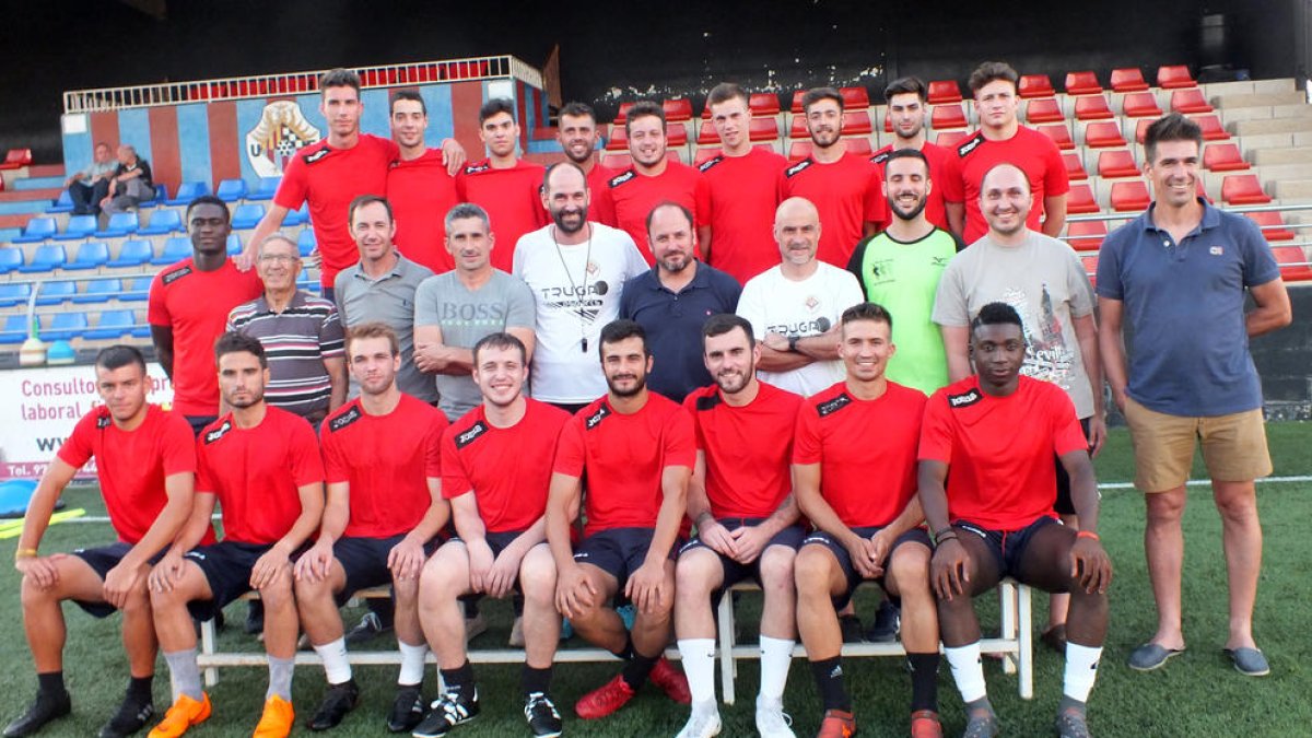 El Tàrrega inició ayer los entrenamientos de pretemporada en el curso de su regreso a Primera Catalana.