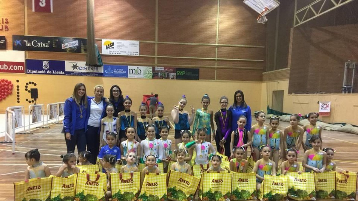 El CN Lleida conquereix vint-i-dos podis al torneig del Sícoris Club