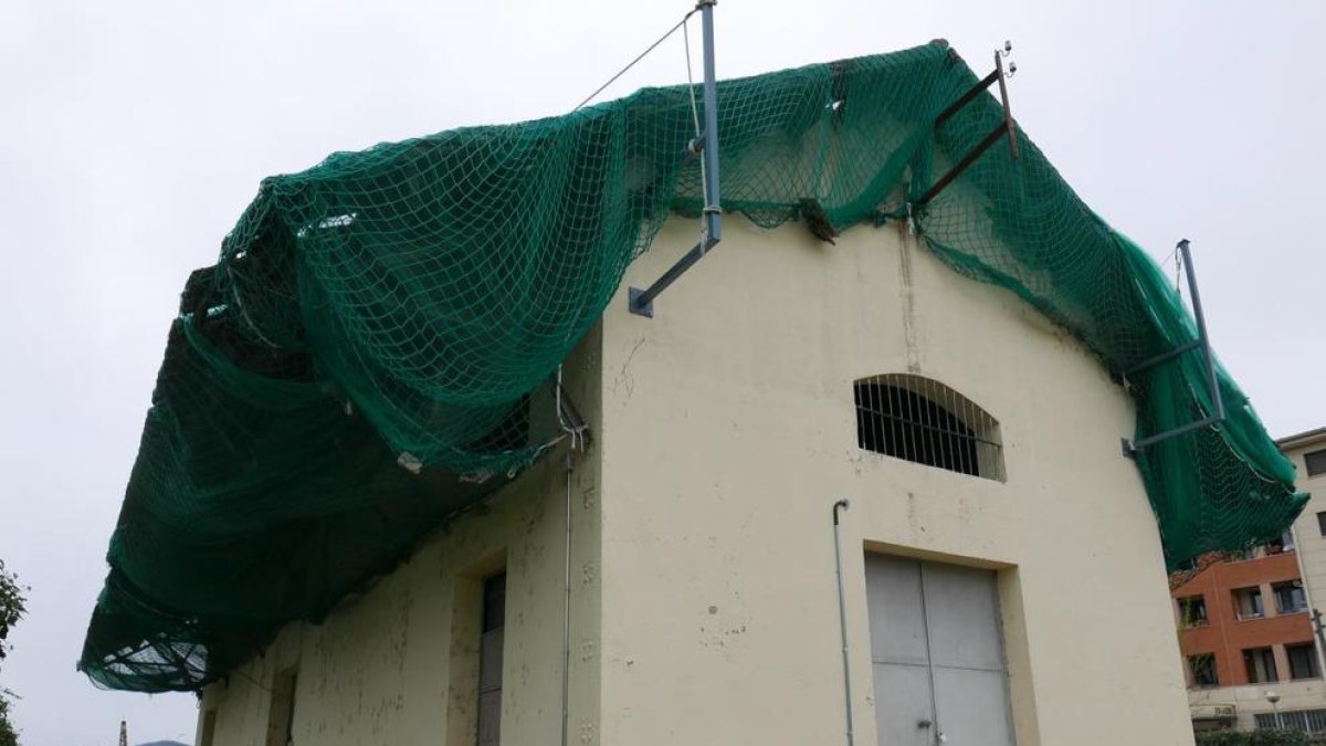 Imagen del estado actual del hangar de La Pobla.