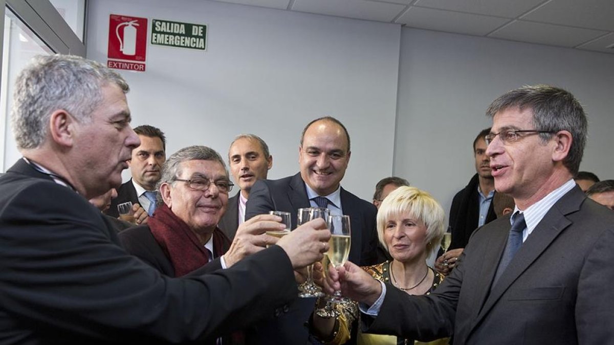 Andreu Subies, brindant amb Villar, del qual va ser un dels homes de confiança a l’Espanyola.
