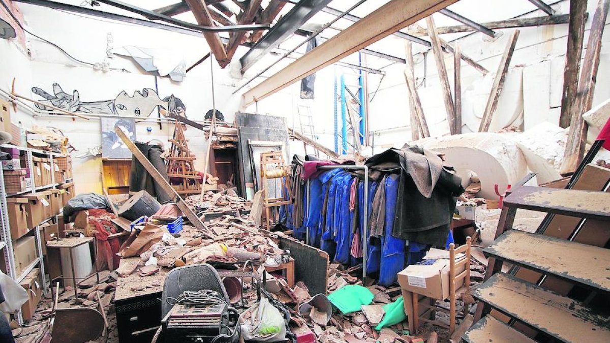 Estado en el que quedó el almacén de la compañía Teatredetics.