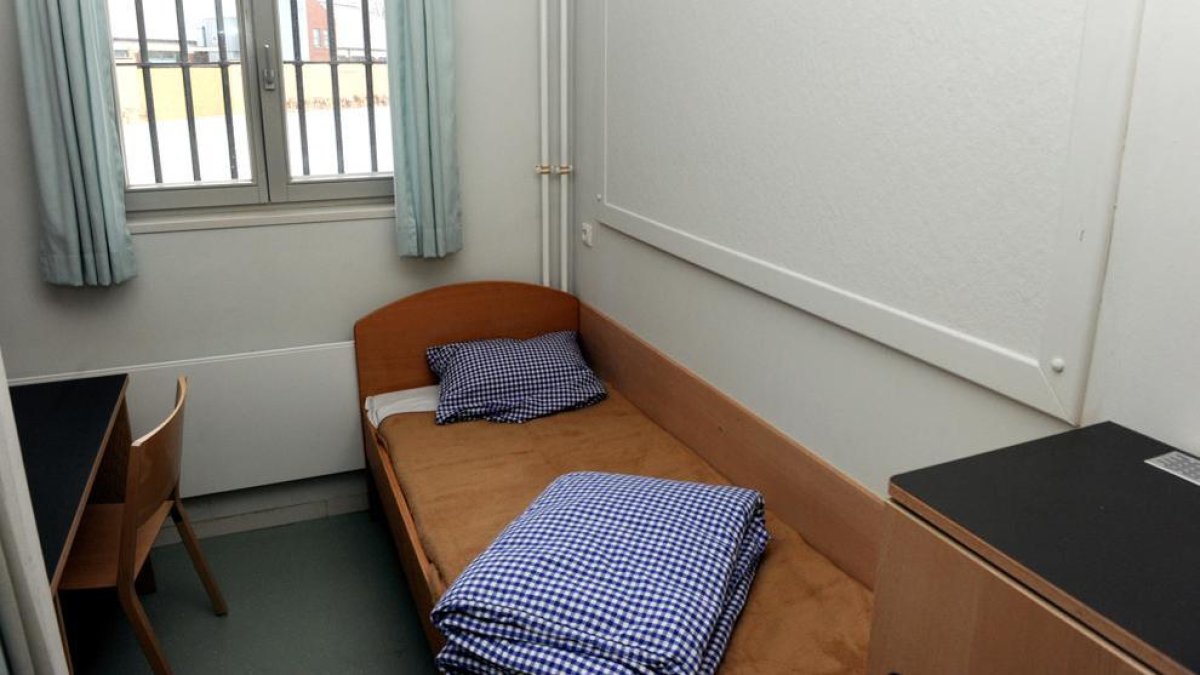Imagen de una de las celdas de la prisión alemana de Neumünster.