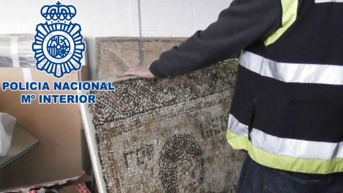 Imagen de parte de las obras de arte incautadas.