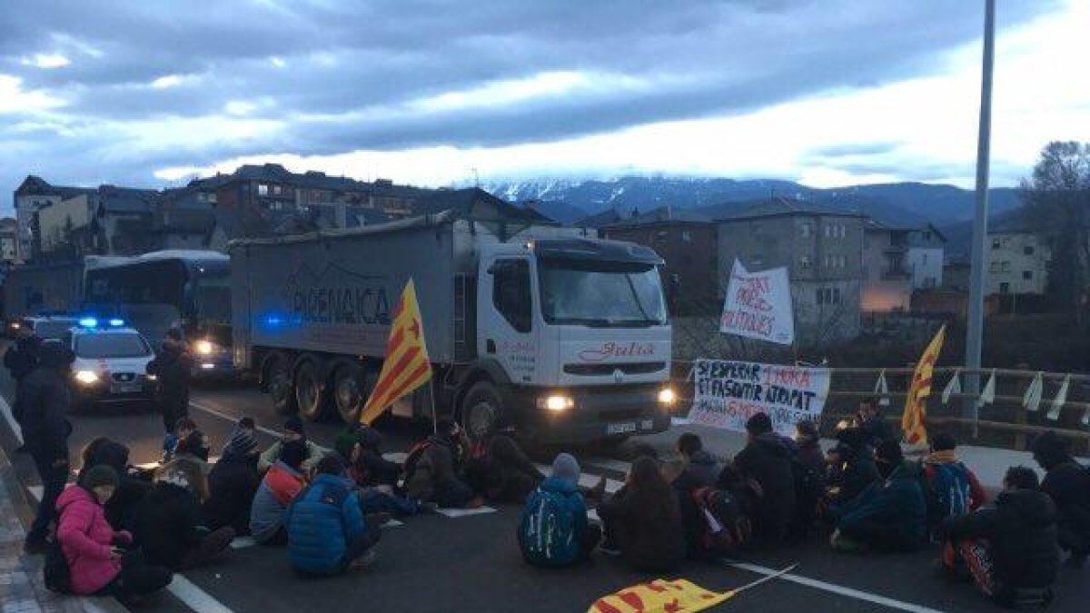 Reabren la N-260 en La Seu tras un corte de 2 horas