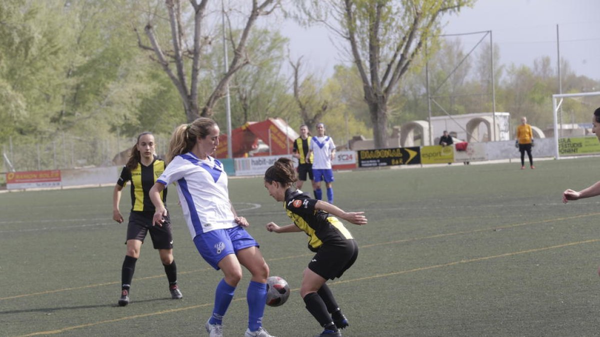 Una jugada del partit d’ahir entre el Pardinyes i l’Europa.