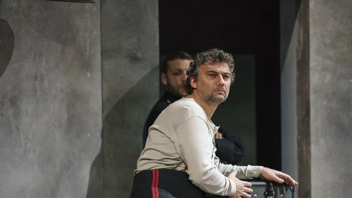 El tenor Jonas Kaufmann, durant l’actuació a l’òpera de Verdi.