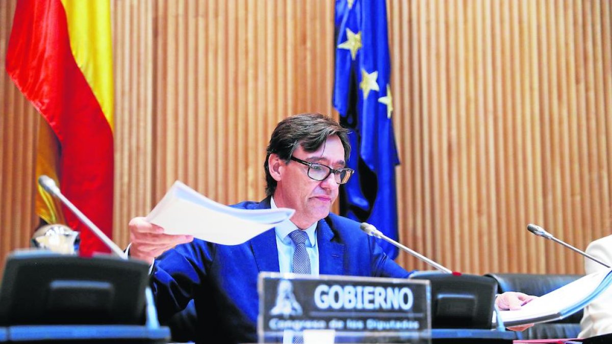 El ministro de Sanidad, Salvador Illa, también compareció ayer en la comisión de su ramo del Congreso.