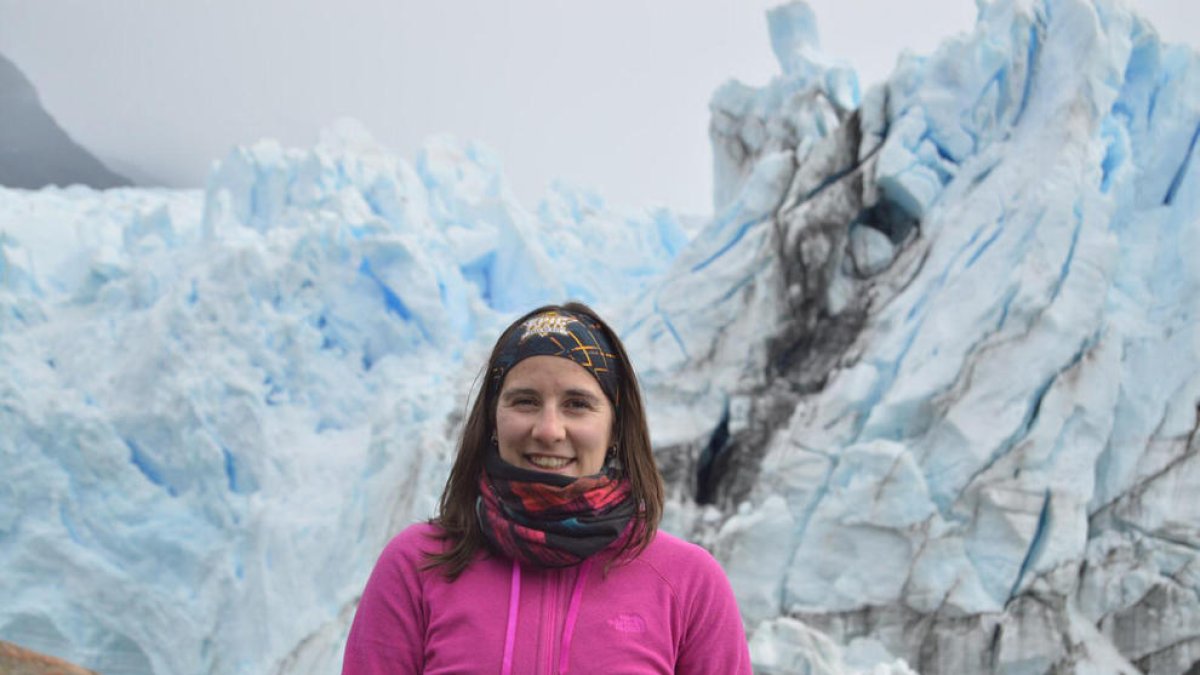 Ariadna Sánchez, de Vallfogona de Balaguer, hace prácticas universitarias en El Calafate.