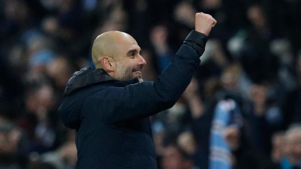 Pep Guardiola celebra la victoria de su City sobre el Liverpool.