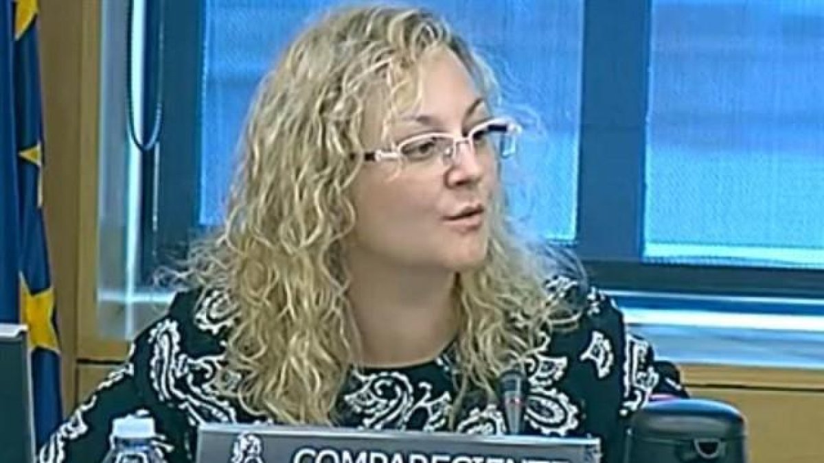 La detinguda, María Sevilla.