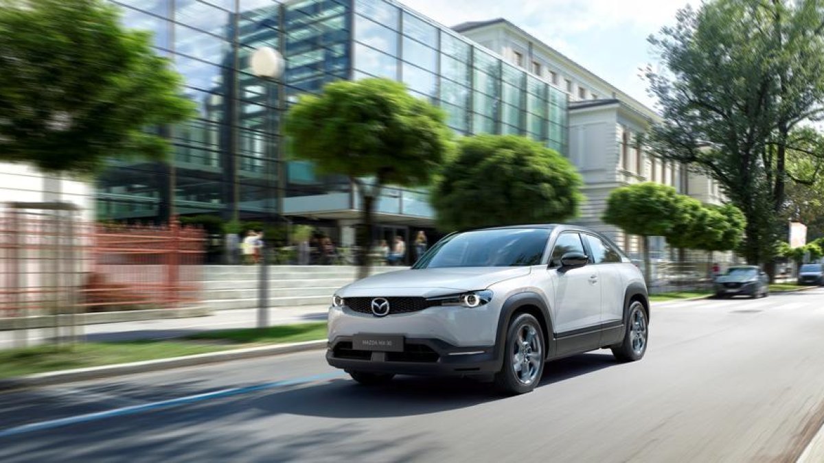 Mazda, a l'avantguarda a reciclar plàstics