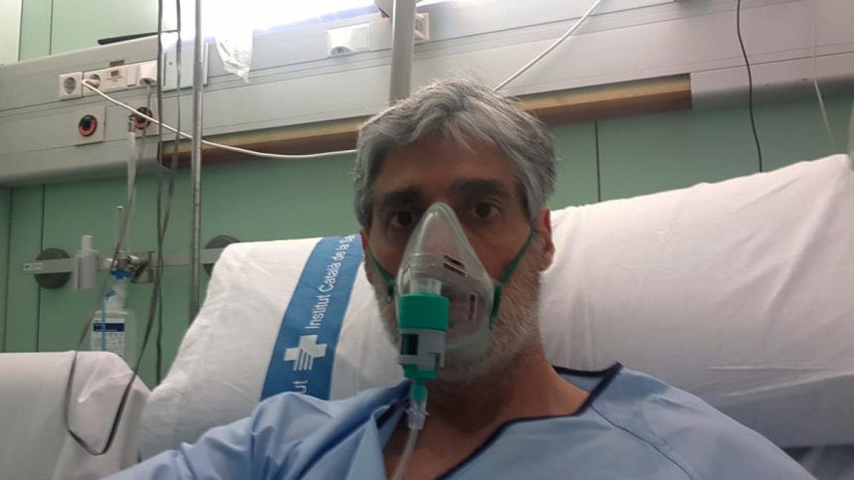 Berni Tamames ahir a l’habitació de l’Hospital Vall d’Hebron on està ingressat.