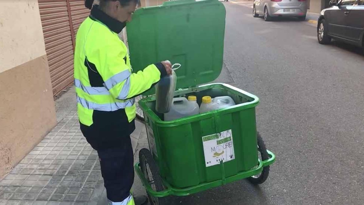 El servei de recollida d’oli domèstic es va estrenar el 2017.