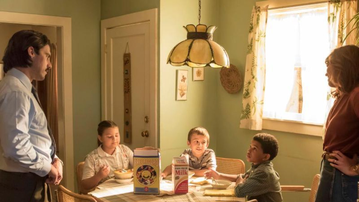 La familia protagonista de la serie es un matrimonio con tres hijos.
